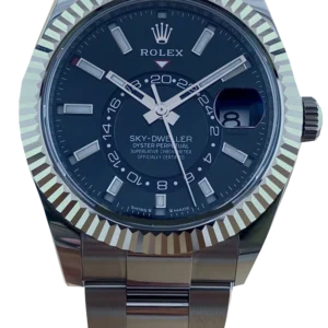 Rolex Sky-Dweller 336934, Frontansicht mit reduziertem Blaustich
