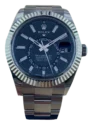 Rolex Sky-Dweller 336934, Frontansicht mit reduziertem Blaustich